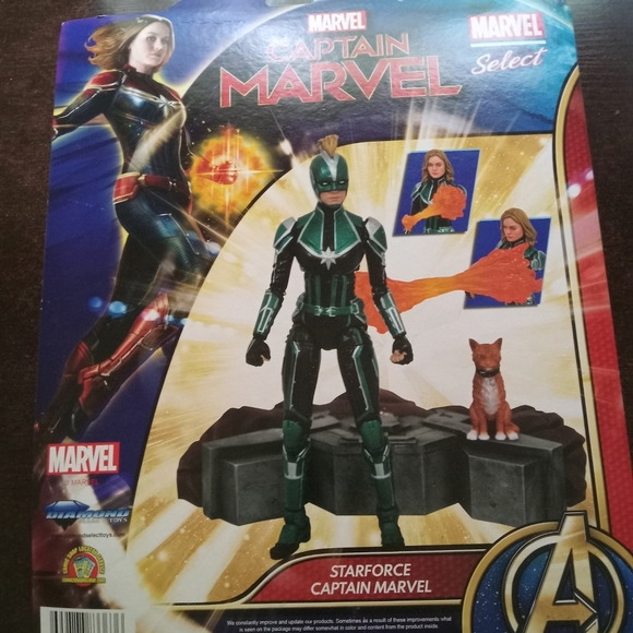Rare Starforce Captain Marvel figure with accesories - Picture 2 of 2